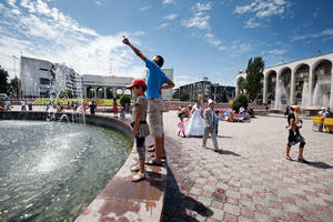 Kyrgyzstan_Bishtek_AS_100807