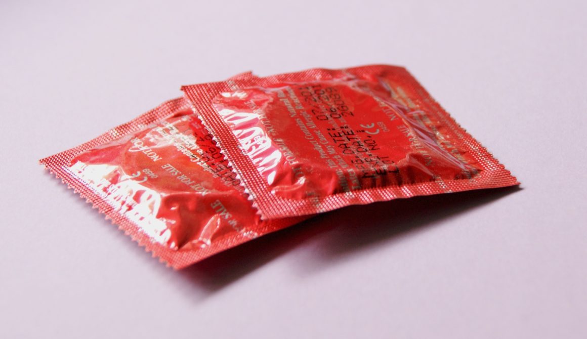 red-condoms-849407_1920
