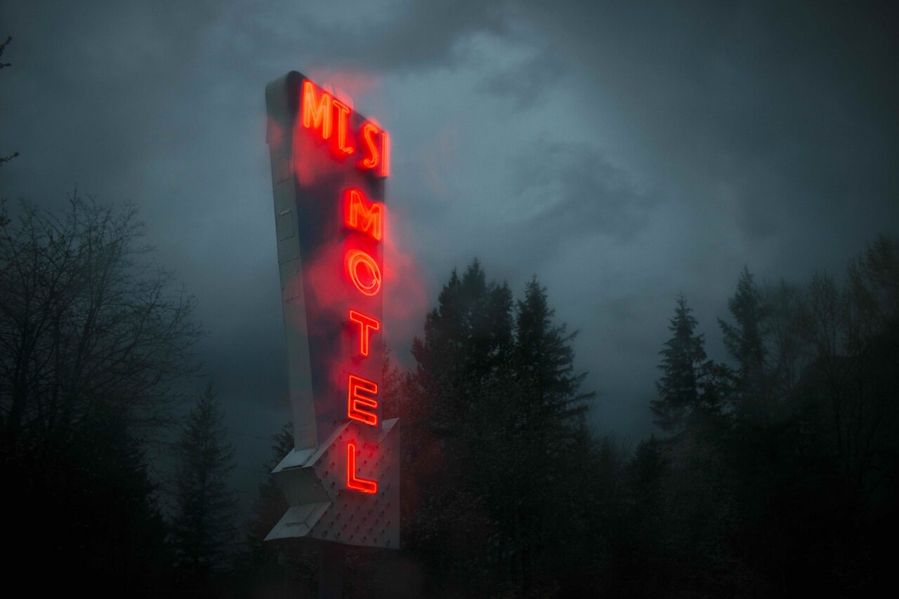 Todd-Hido-Mt-si-Motel2c-2017-Courtesy-Reflex-Gallery-Amsterdam